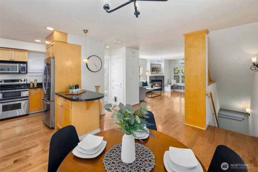Property photo for 7406 4th Avenue Ne, Seattle photo 17