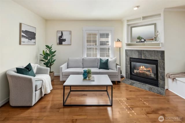 Property photo for 7406 4th Avenue Ne, Seattle photo 5