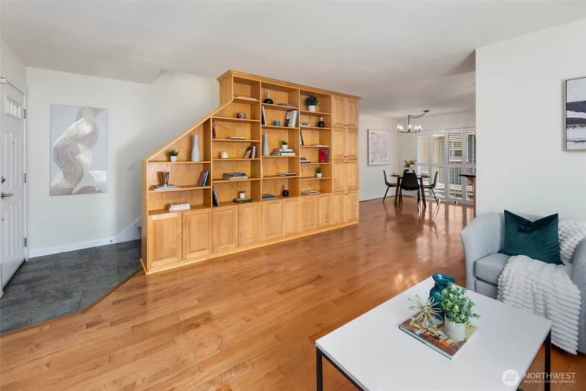 Property photo for 7406 4th Avenue Ne, Seattle photo 4