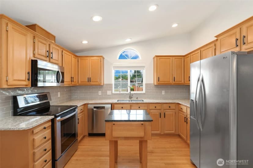 Property photo for 22029 Se 241st Lane, Maple Valley photo 10