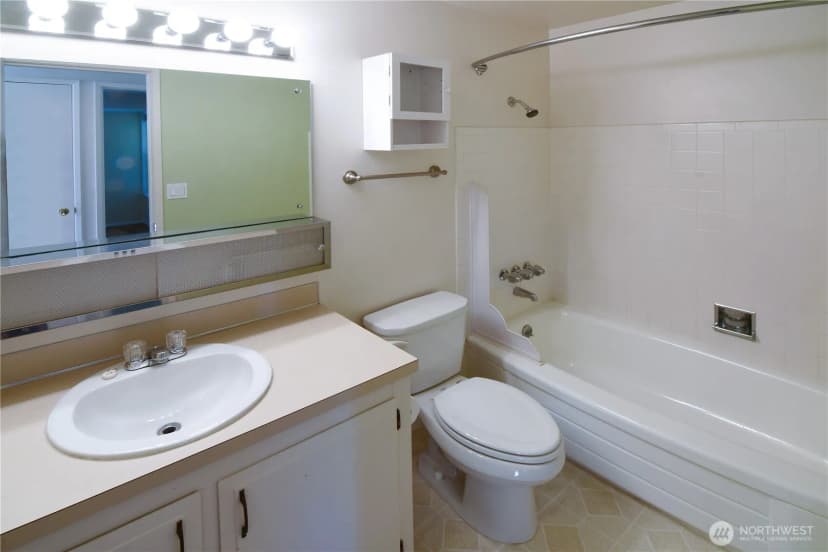 Property photo for 14421 118th Avenue Ne, Kirkland photo 13