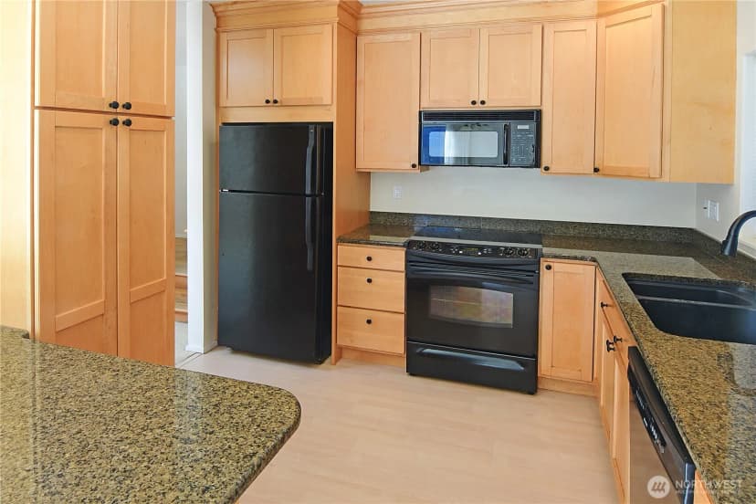 Property photo for 14421 118th Avenue Ne, Kirkland photo 9