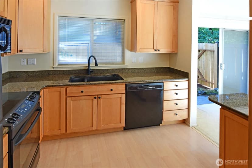 Property photo for 14421 118th Avenue Ne, Kirkland photo 10