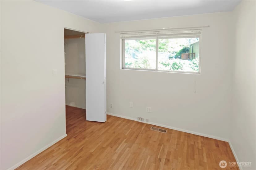 Property photo for 14421 118th Avenue Ne, Kirkland photo 15