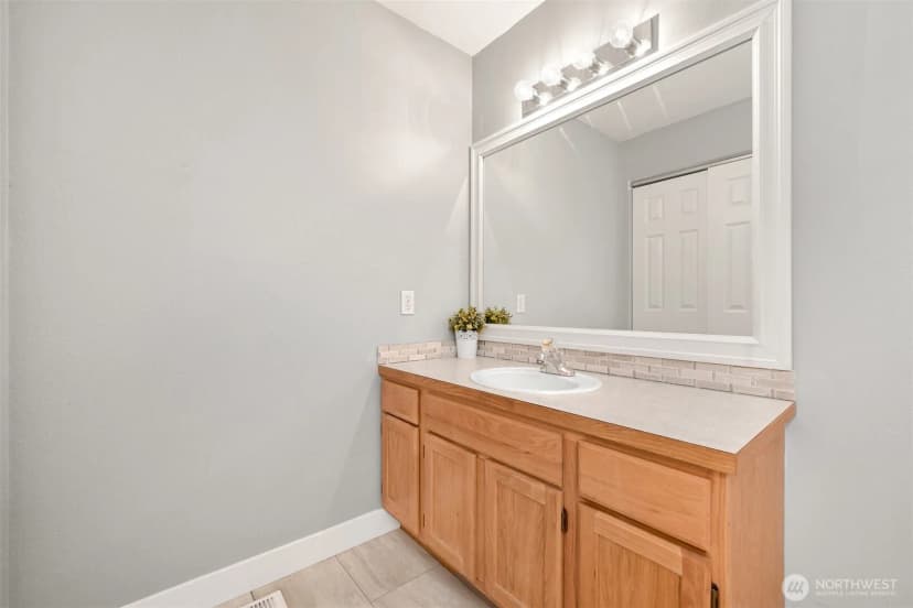 Property photo for 6209 Lincoln Drive, Ferndale photo 20