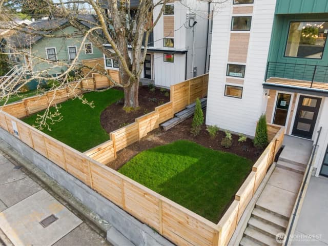 Property photo for 339 Ne 90th Street #1, Seattle photo 3