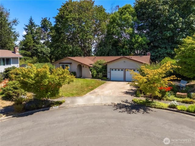 Property photo for 1908 Se 21st Place, Renton photo 4