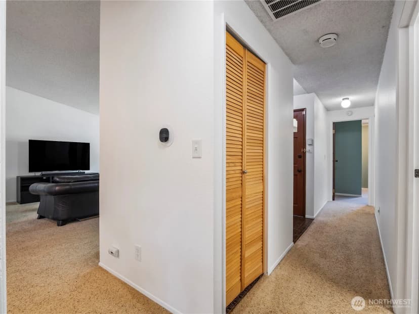 Property photo for 1908 Se 21st Place, Renton photo 17