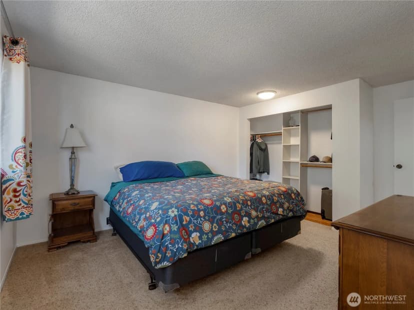 Property photo for 1908 Se 21st Place, Renton photo 15