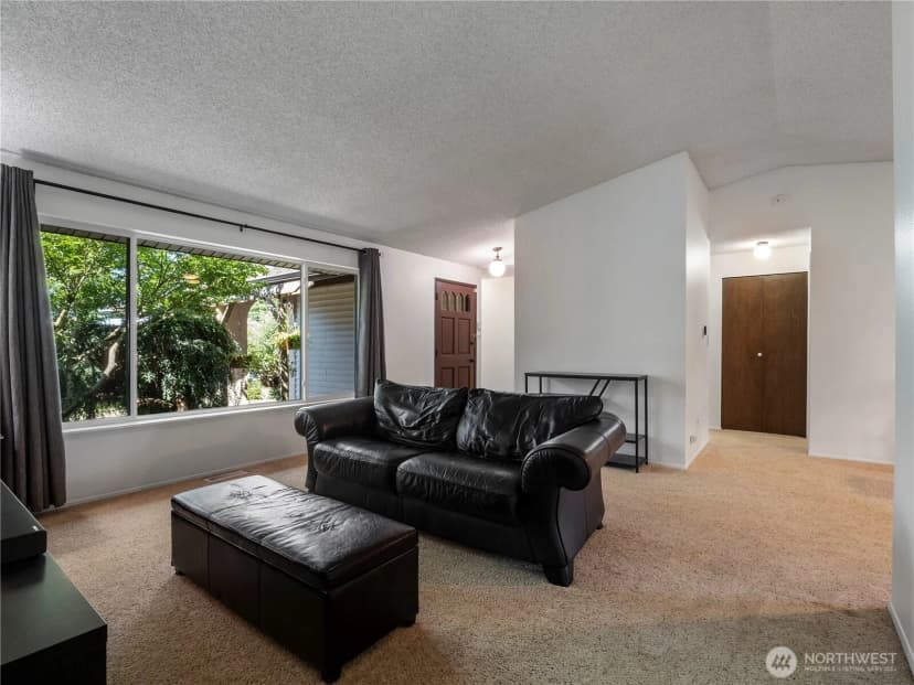 Property photo for 1908 Se 21st Place, Renton photo 6