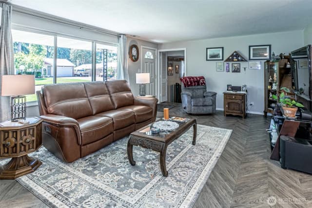 Property photo for 6405 118th Street Sw, Lakewood photo 4