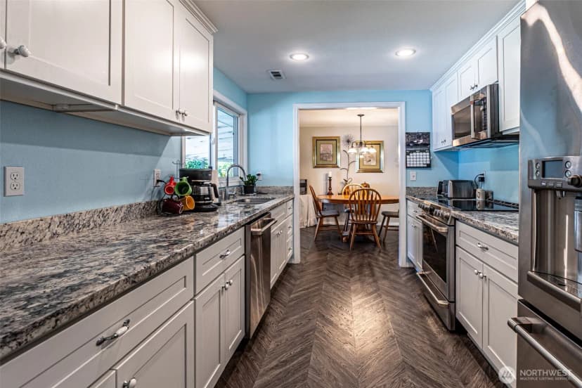 Property photo for 6405 118th Street Sw, Lakewood photo 7