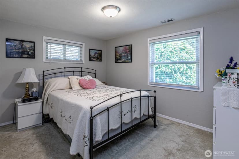 Property photo for 6405 118th Street Sw, Lakewood photo 15
