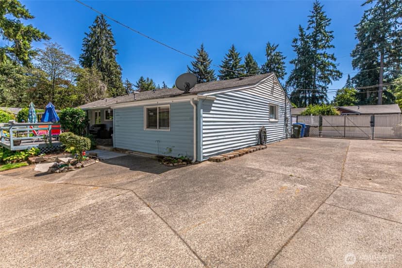 Property photo for 6405 118th Street Sw, Lakewood photo 21