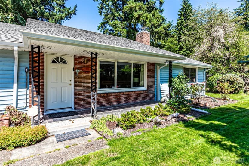 Property photo for 6405 118th Street Sw, Lakewood photo 2