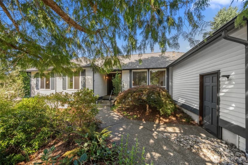 Property photo for 19831 134th Place Se, Renton photo 3