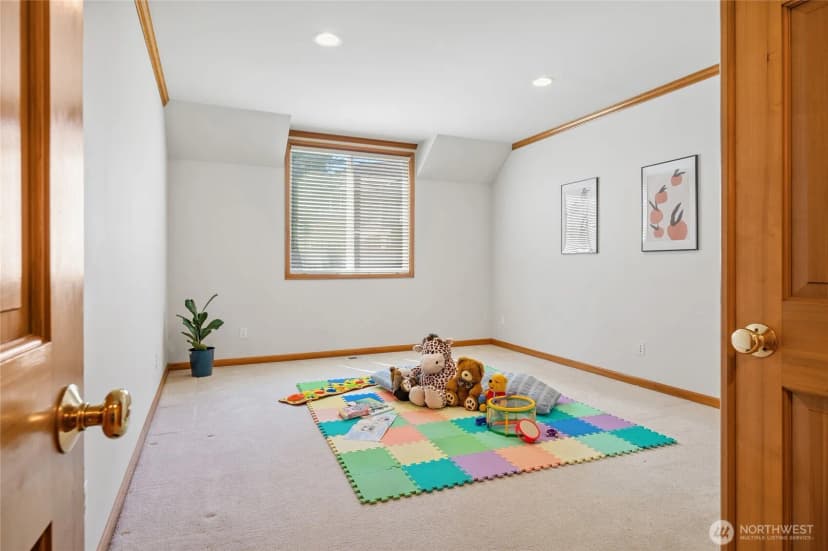 Property photo for 1104 268th Way Se, Sammamish photo 25