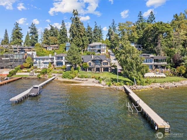 Property photo for 1433 10th Street W, Kirkland photo 4