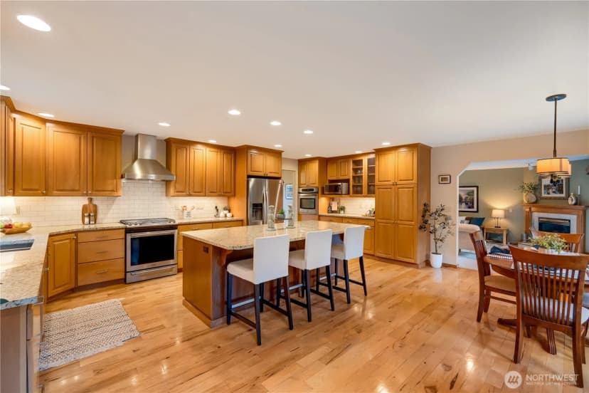Property photo for 21223 Se 215th Street, Maple Valley photo 11