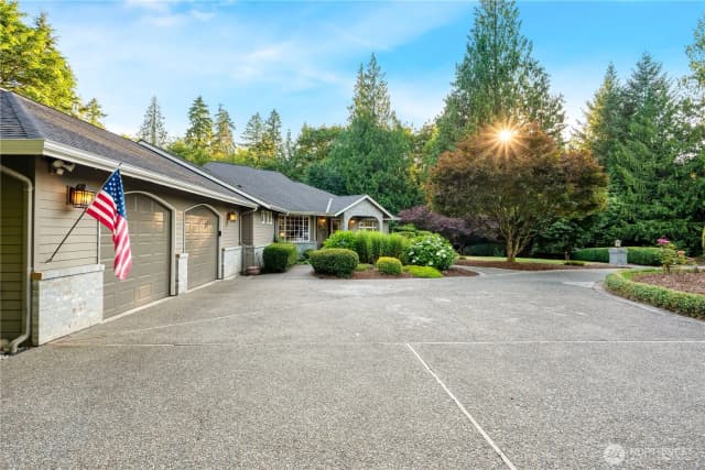 Property photo for 21223 Se 215th Street, Maple Valley photo 5