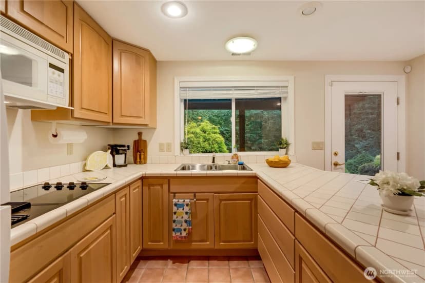 Property photo for 21223 Se 215th Street, Maple Valley photo 24