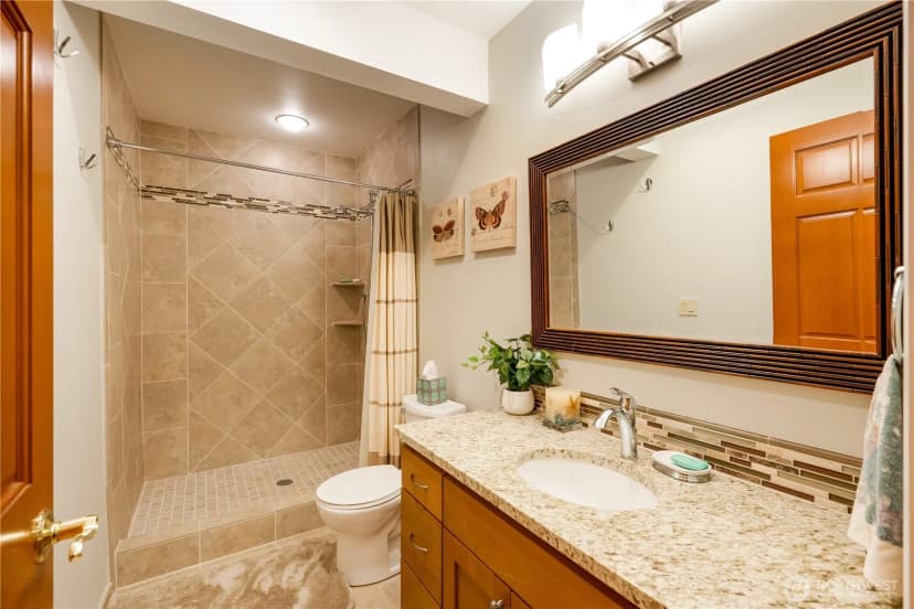 Property photo for 21223 Se 215th Street, Maple Valley photo 32