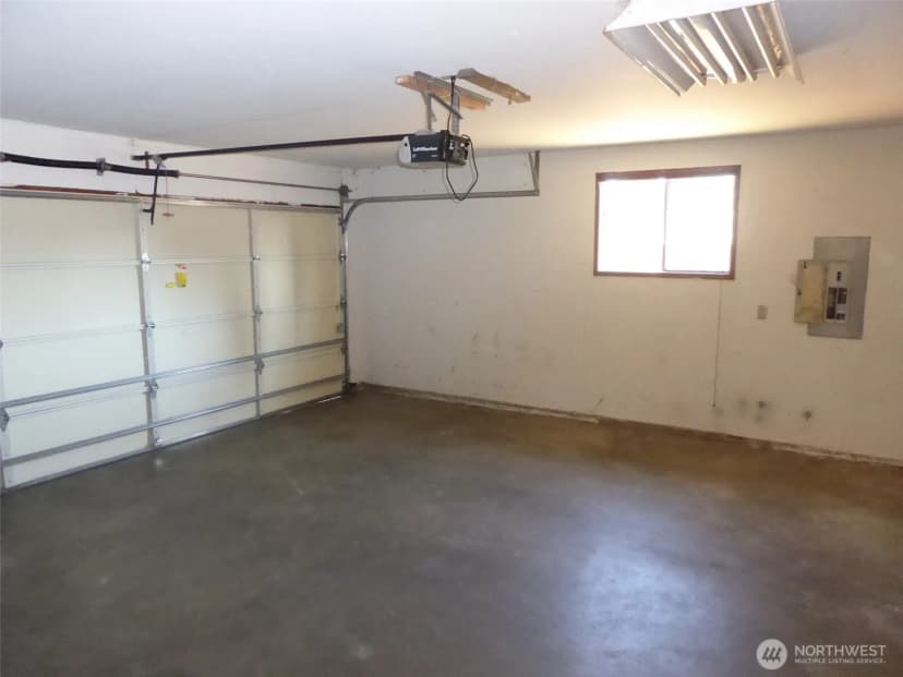 Property photo for 11931 51st Avenue Ne, Marysville photo 16