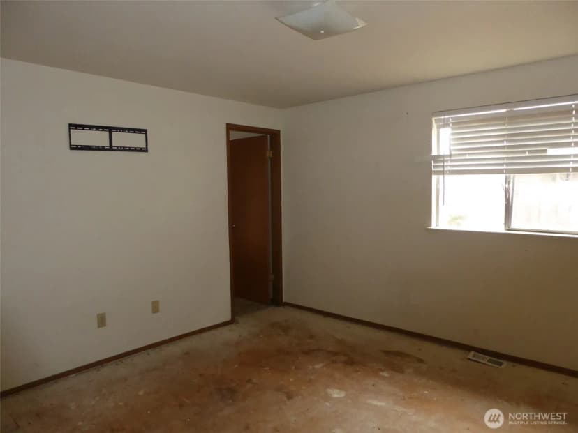 Property photo for 11931 51st Avenue Ne, Marysville photo 9
