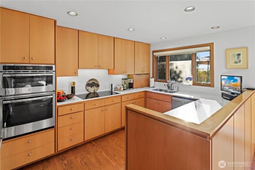 Property photo for 2171 Sunset Avenue Sw, Seattle photo 16