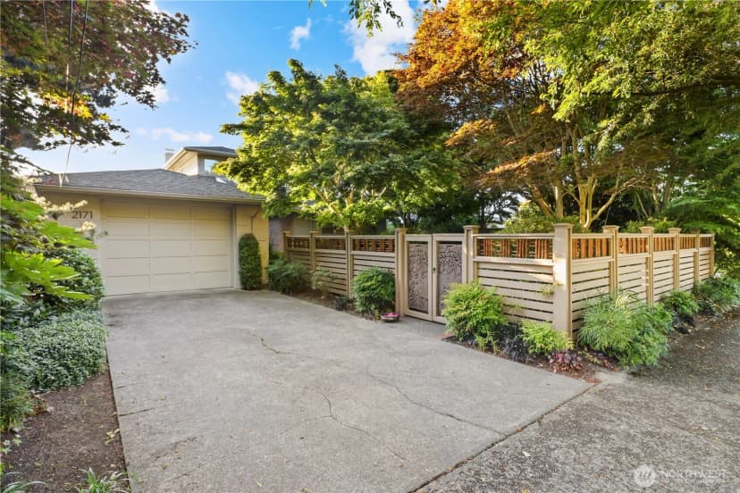 Property photo for 2171 Sunset Avenue Sw, Seattle photo 39