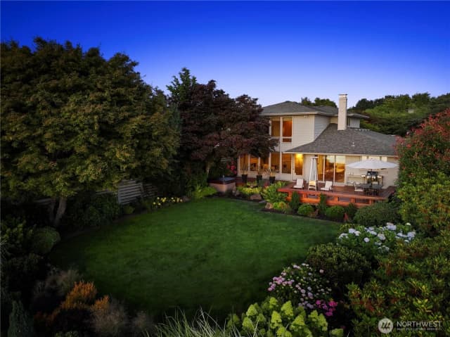 Property photo for 2171 Sunset Avenue Sw, Seattle photo 4