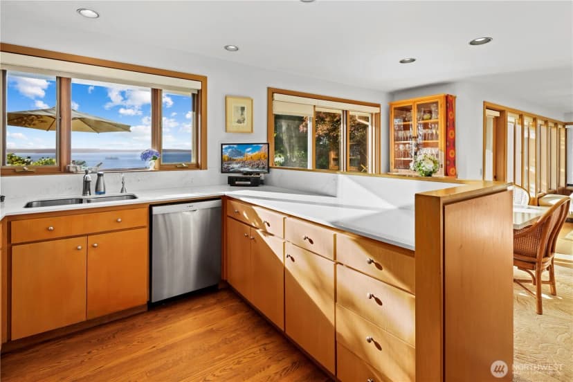 Property photo for 2171 Sunset Avenue Sw, Seattle photo 18