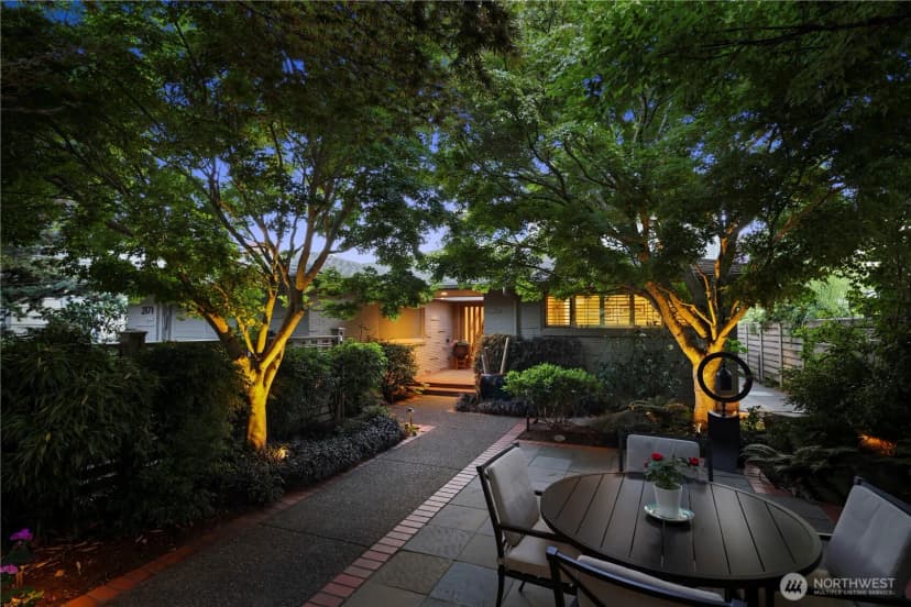 Property photo for 2171 Sunset Avenue Sw, Seattle photo 8
