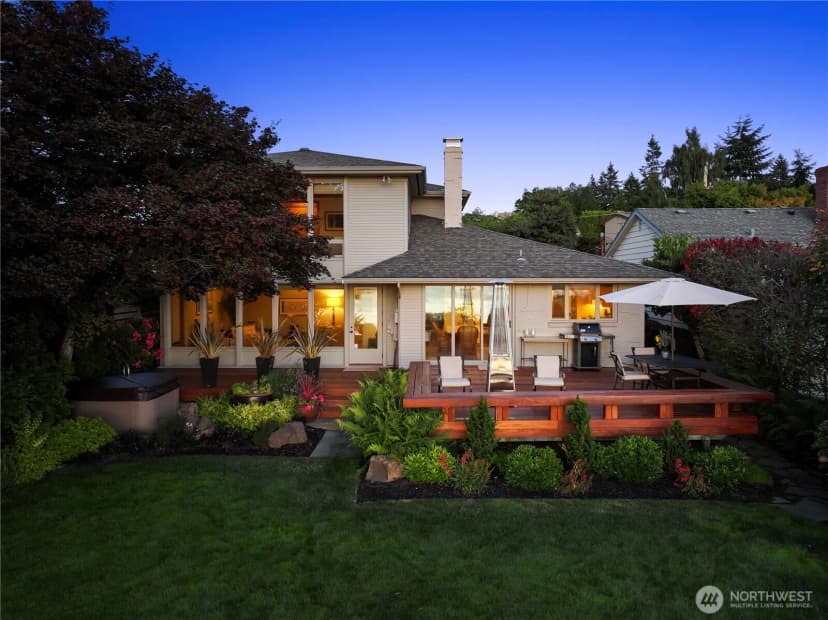 Property photo for 2171 Sunset Avenue Sw, Seattle photo 2