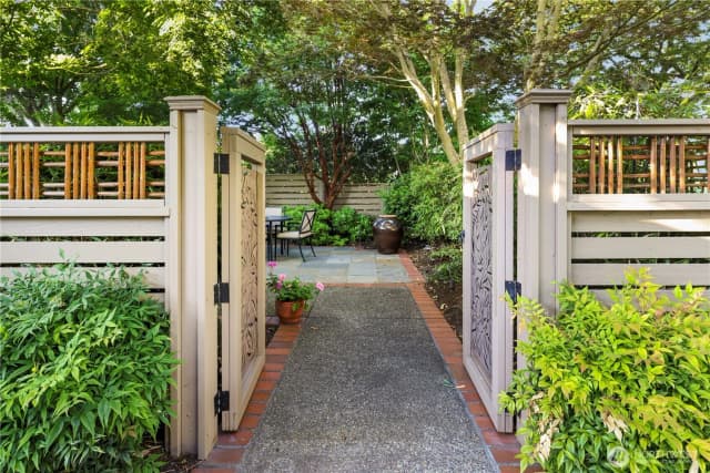 Property photo for 2171 Sunset Avenue Sw, Seattle photo 5