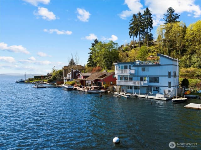 Property photo for 14080 Riviera Place Ne, Seattle photo 2