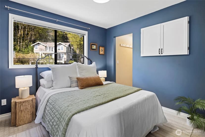 Property photo for 14080 Riviera Place Ne, Seattle photo 23