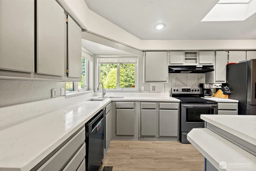 Property photo for 11905 Triviere Trail Se, Port Orchard photo 12