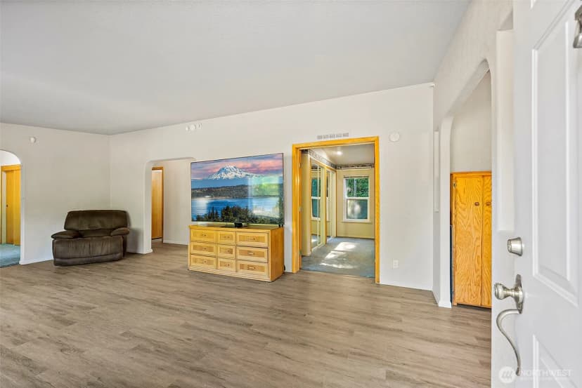 Property photo for 11905 Triviere Trail Se, Port Orchard photo 4