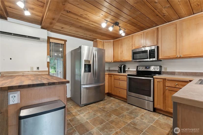 Property photo for 41371 N Shore Lane, Concrete photo 11