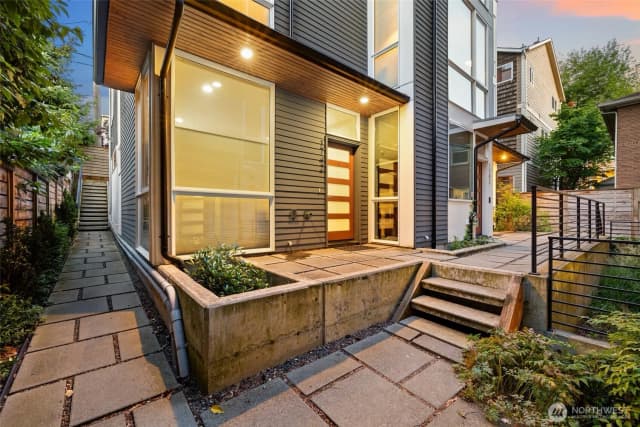 Property photo for 1742 12th Avenue S #a, Seattle photo 2