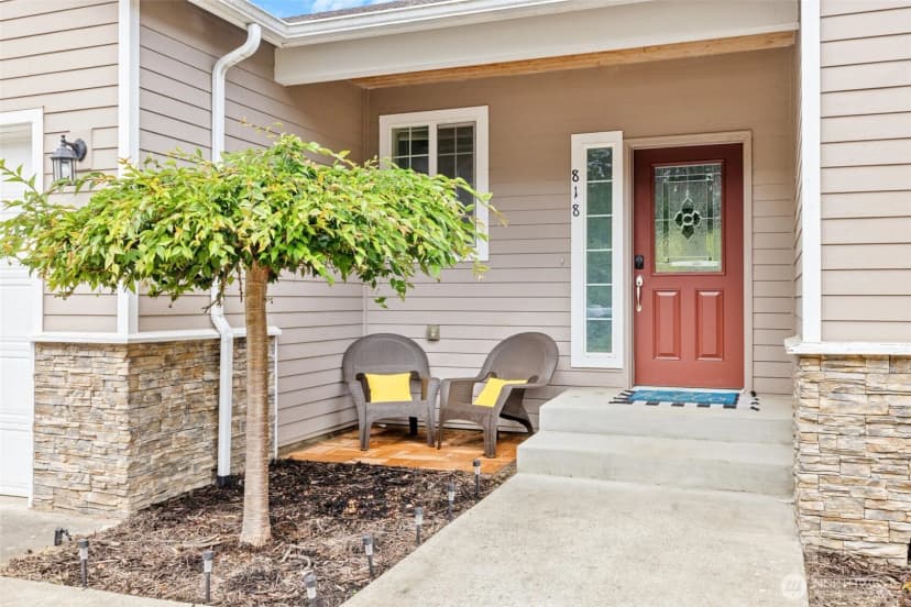 Property photo for 818 Madeline Street, Port Angeles