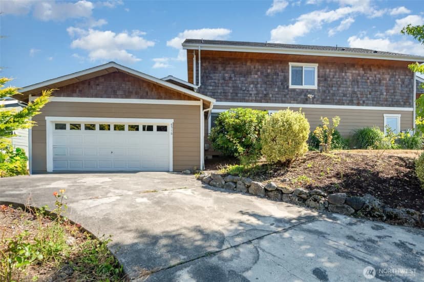 Property photo for 8516 83rd Street Ne, Marysville photo 2