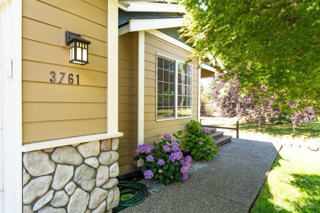 Property photo for 3761 Hannah Court, Bellingham