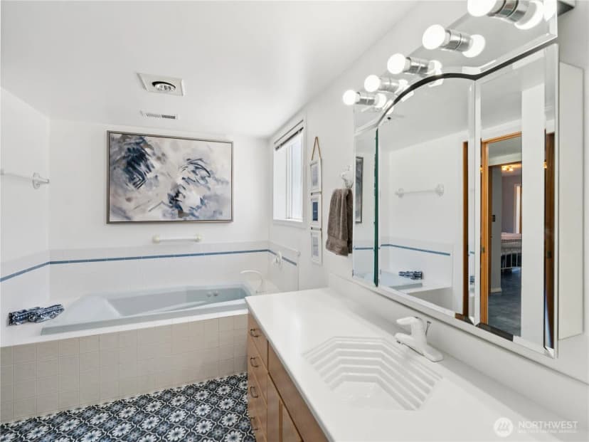 Property photo for 3306 M Avenue, Anacortes photo 36
