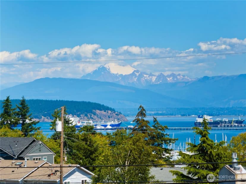 Property photo for 3306 M Avenue, Anacortes photo 4