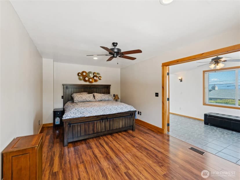 Property photo for 3306 M Avenue, Anacortes photo 14