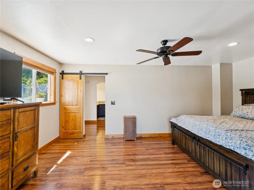 Property photo for 3306 M Avenue, Anacortes photo 15