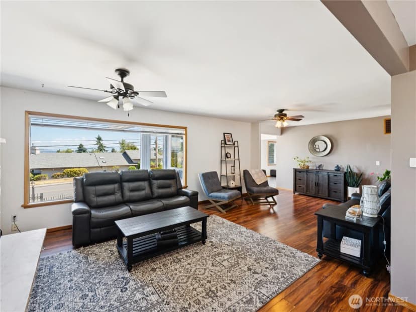 Property photo for 3306 M Avenue, Anacortes photo 6
