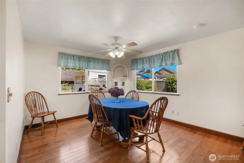 Property photo for 533 E Division Street, Arlington photo 16